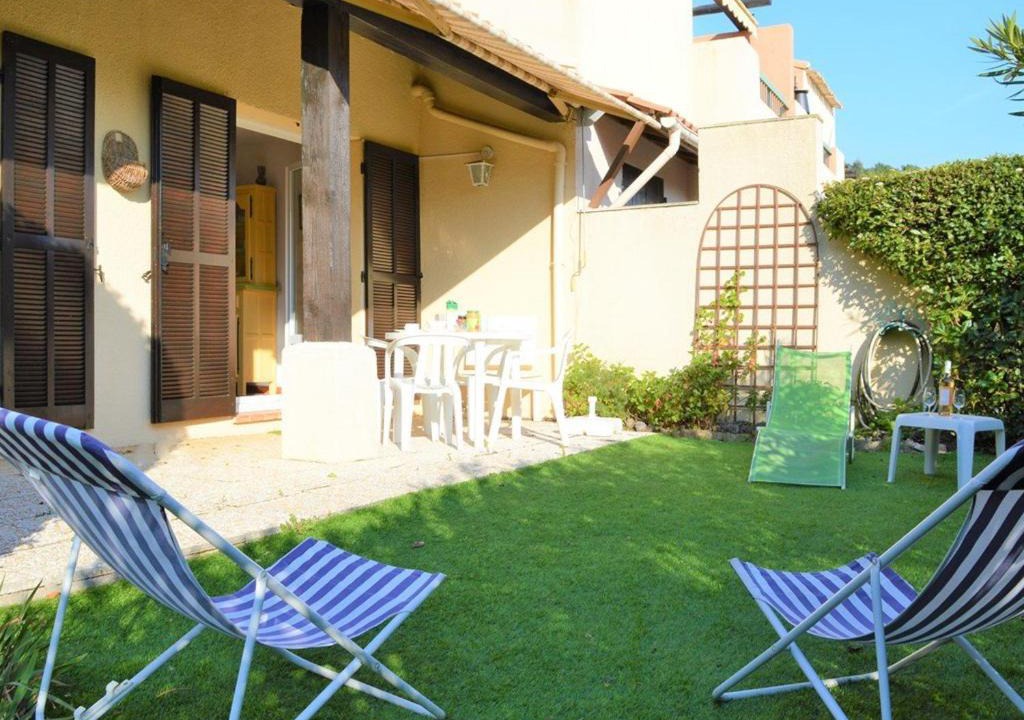 Le Lavandou Pièces Personnes | Cavaliere