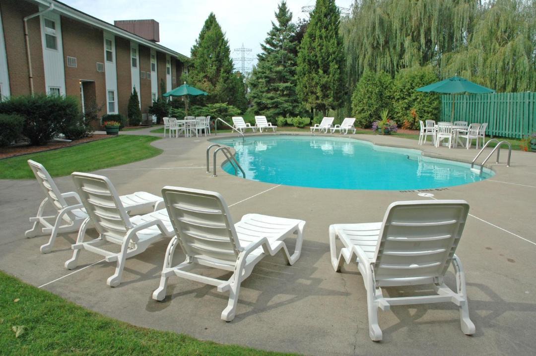 Parkway Inn Conference Centre | Cornwall