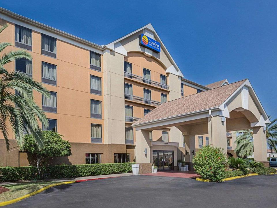 Comfort Inn Suites Southwest Freeway At Westpark | Sharpstown