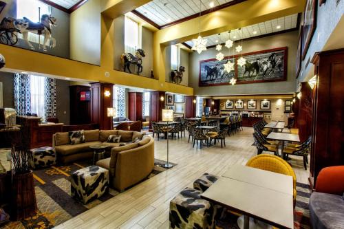 Hampton Inn District | Bloomfield