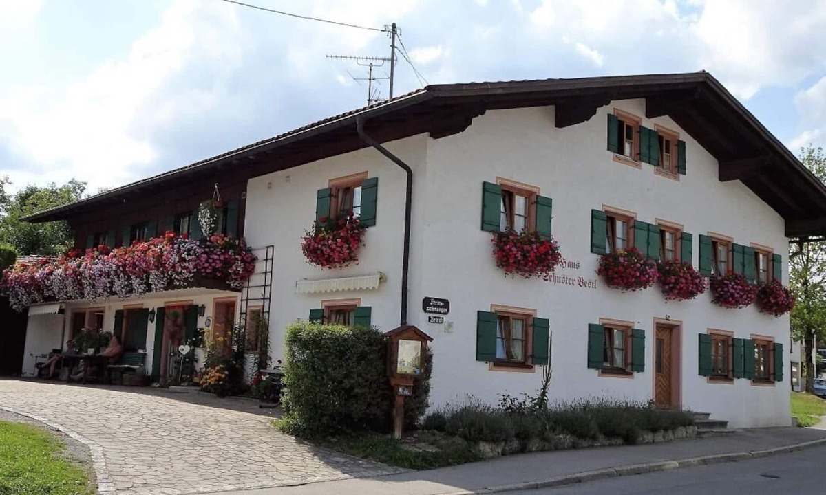 Holiday Bayersoien Persons | Bad Bayersoien