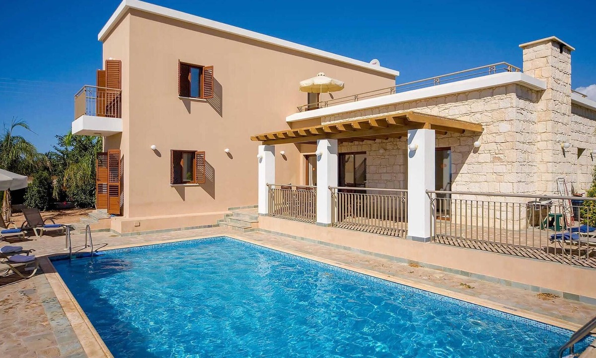 Coral Olympus Hera | Pegeia