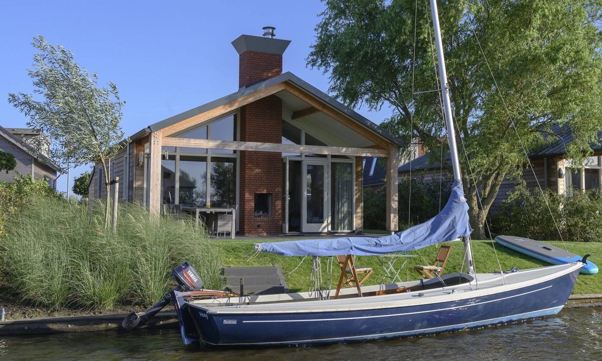 This Persons Surface | Akkrum