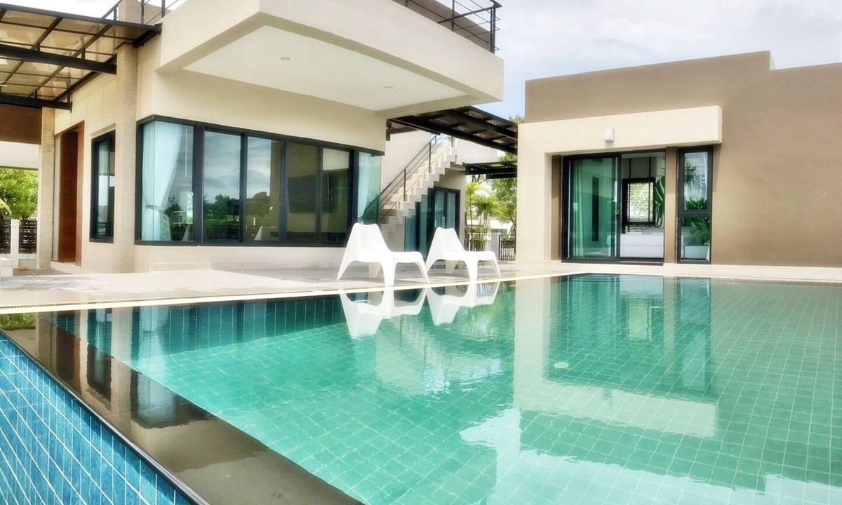 Argyle Phratamnak Pattaya | Na Chom Thian