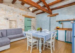 1 bedroom beautiful apartment in Zminj