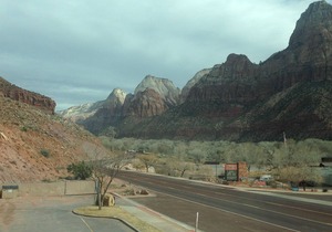 #1 GREAT LOCATION, Zion National Park entrance as close as you can get!