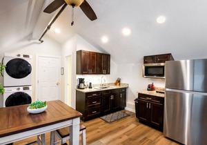 #1 GREAT LOCATION, Zion National Park entrance as close as you can get!