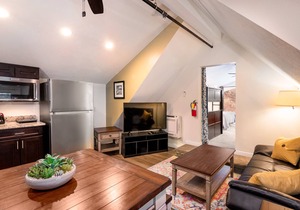 #1 GREAT LOCATION, Zion National Park entrance as close as you can get!