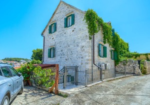 100 m² Villa ∙ 3 bedrooms ∙ 6 guests