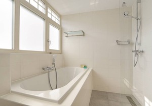 120 m² Bungalow ∙ 4 bedrooms ∙ 8 guests