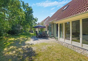 150 m² Bungalow ∙ 4 bedrooms ∙ 8 guests