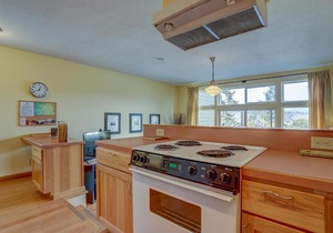 1515 Lincoln 30 day minimum