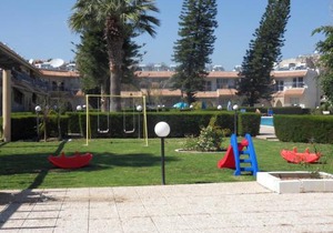 1bd in Palm Beach M1 with pool