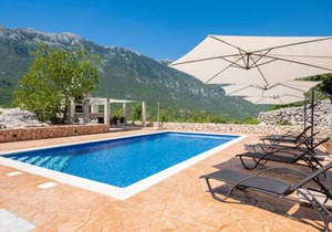 2 bedroom accommodation in Zagvozd