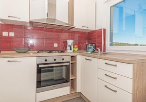 2 Bedroom Amazing Apartment In Kanica