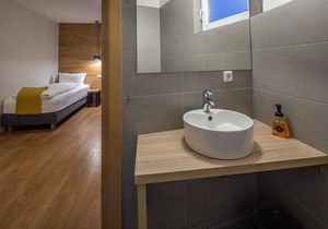 2 Bedroom Apartment with Hot Tub - Stracta Hotel Hella