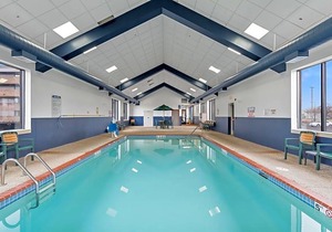 2-Star Hotel ∙ Quality Inn & Suites Mall of America - MSP Airport