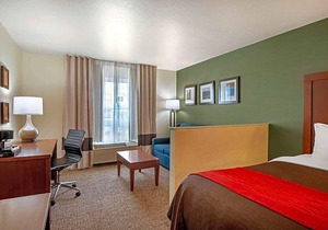2-Star Hotel ∙ Comfort Inn & Suites Salem