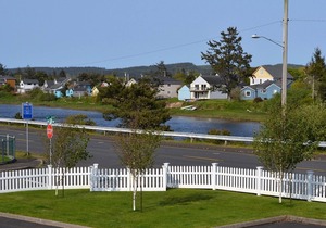 2Bd/1Ba Newly Remodeled Condo 2 blocks to Beach/Convention Ctr/Downtown