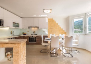 3 bedroom awesome home in Zagvozd