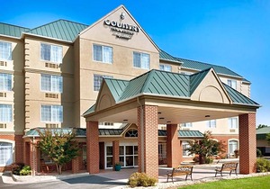 3-Star Hotel ∙ Country Inn & Suites by Radisson, Lexington, VA