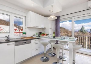 4 Bedroom Beautiful Home In Rukavac