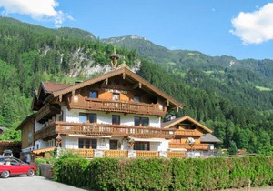 65 m² Apartment ∙ 2 bedrooms ∙ 5 guests