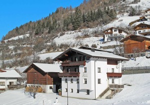 70 m² Apartment ∙ 2 bedrooms ∙ 4 guests