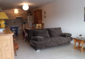 Air-Conditioned 2-Bedroom Apartment with Terrace, Garage, and WiFi