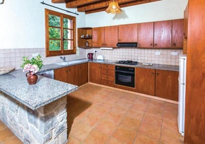 Amazing home in Miliou Paphos with 3 Bedrooms, Outdoor swimming pool and Swimming pool