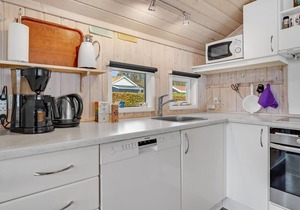 Amazing home in Sjølund with WiFi