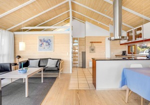 Amazing home in Sjølund with WiFi