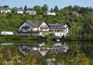 Apartment 5 - Apartments arrow