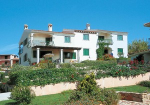 Apartment Borgo Le Logge trilo - BUD112 by Interhome