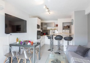 Apartment Domaine du Préconil-4 by Interhome