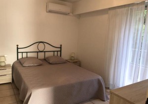 Appartement 2P avec Balcon, Clim, à 50m de la Plage et Centre-ville, WiFi et Parking Disponibles - FR-1-466A-3