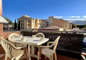 Argelès-sur-Mer : Studio cabine avec terrasse, proche plage et commerces, parfait pour famille - FR-1-225-637