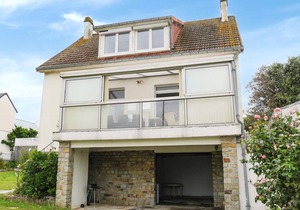 Awesome apartment in Pirou with WiFi