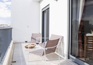 B04 - Luxury 2 Bed with Top Terrace Pool