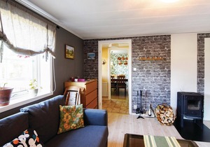 Beautiful home in Väse with kitchen