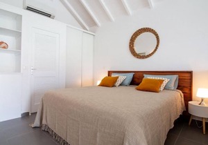 Beautiful suite S2, pool, sea view, Pinel Island