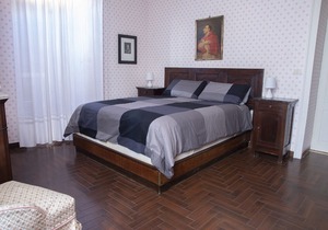 Bed and Roses "Meni"