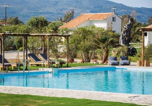 Boho Grie in Lixouri