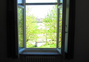 Boutique Apartment w Balcony in Roero wine area of Piedmont, near Asti and Alba.