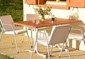 Bright apartment with beautiful view of the mountains and the village