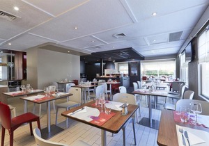 Campanile Lyon Nord - Ecully