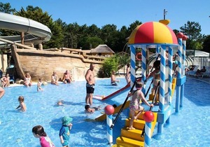 Camping Le Vieux Port ***** - Mobile Home 4 Rooms 6/7 People