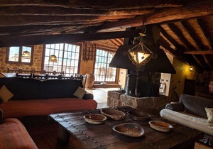 Can Miqueló: casa familiar rústica