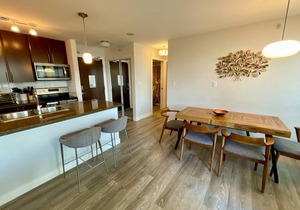 Central 3BR Suite w/Pond View & Luxe Amenities