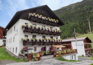 Chalet in Vent near Stablein Ski Lift